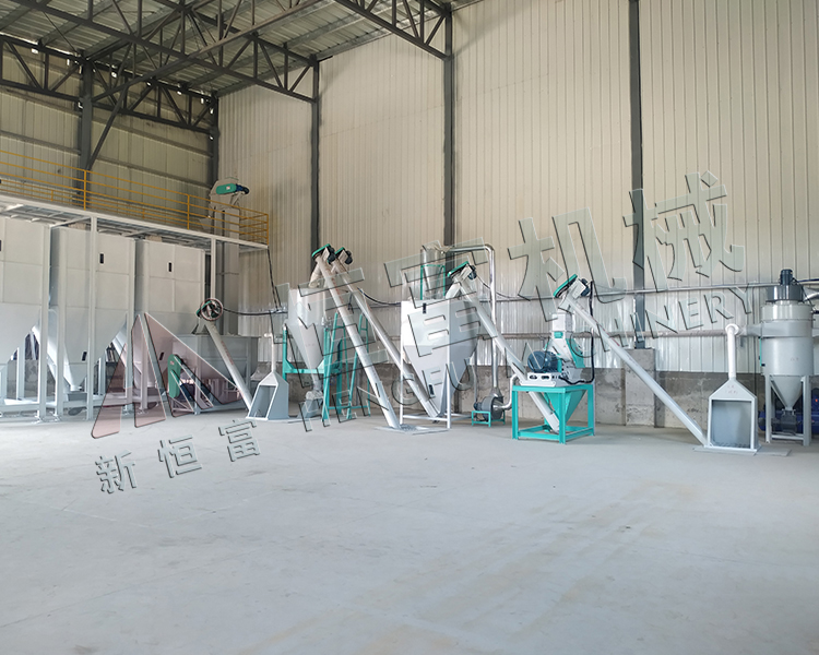 海南时产3-5吨水滴型粉状饲料机组